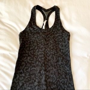 Lululemon Cool Racerback II Nulu Black Camo Sz 8